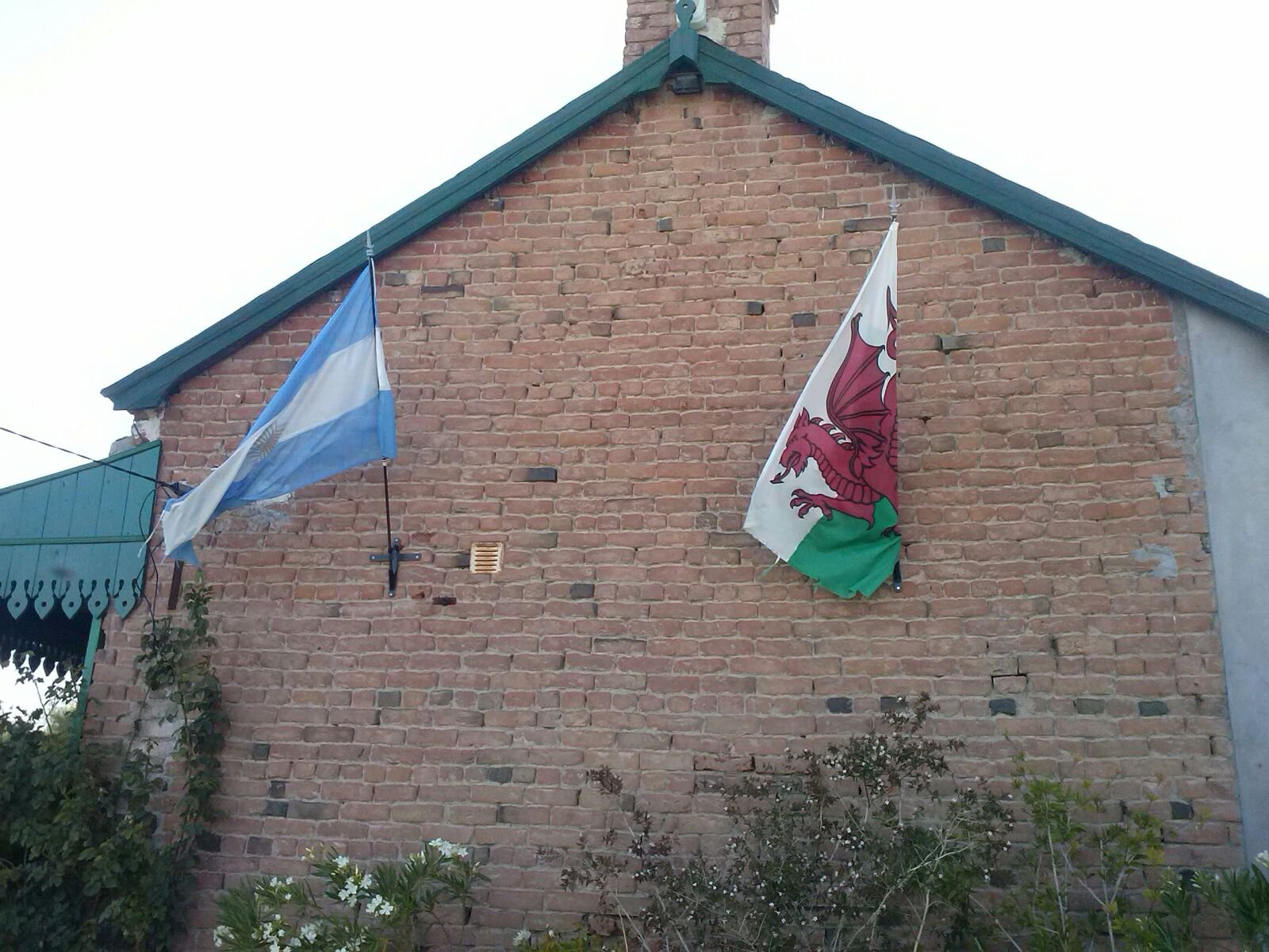 Welsh Patagonia Tour: Trelew Dinosaur Museum, Gaiman Welsh Tea and Dolavon